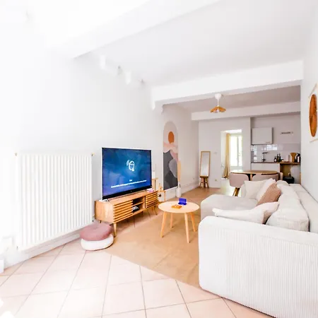 Le Cazotte - Downtown Apartment *